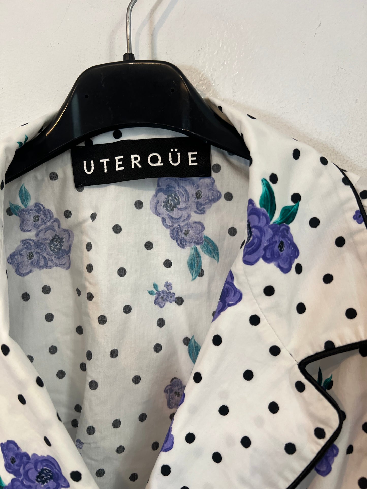 UTERQÜE. Top blanco flores lunares T.xs