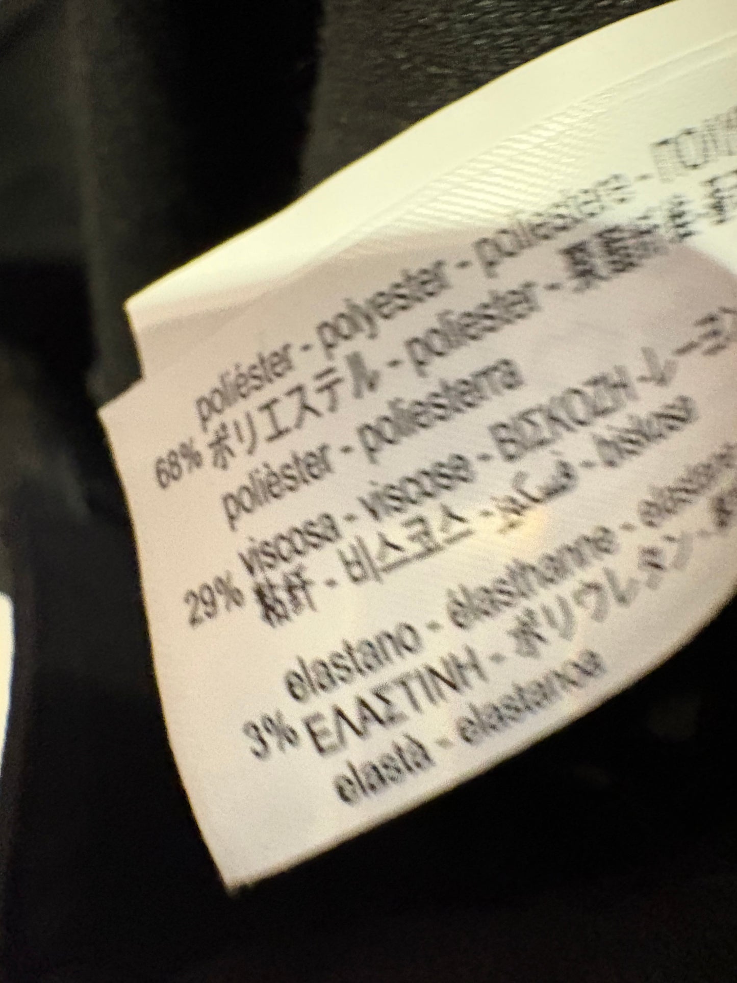 ZARA. Bermuda negra raya