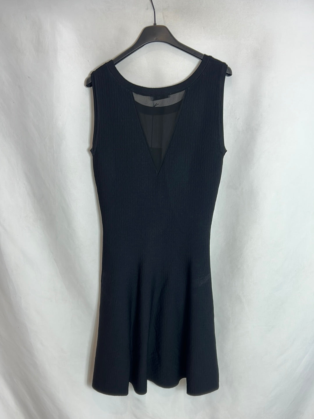 SUNCOO. Tight textured black dress. T 1 (S)