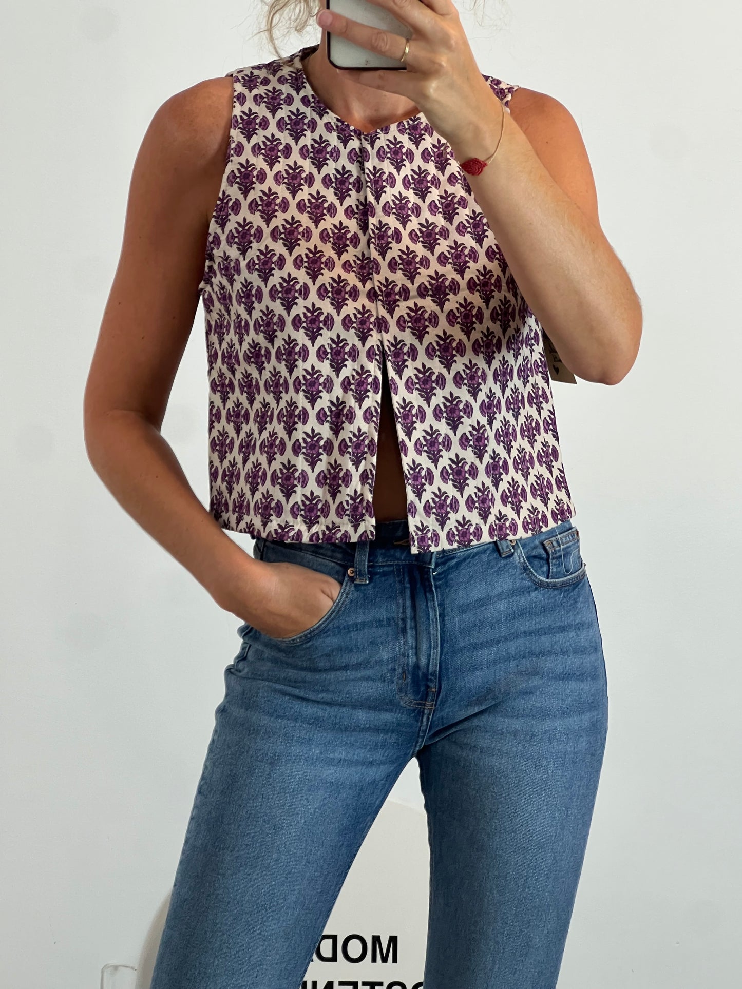 OTRAS. Chaleco beige flores moradas TU(s/m)