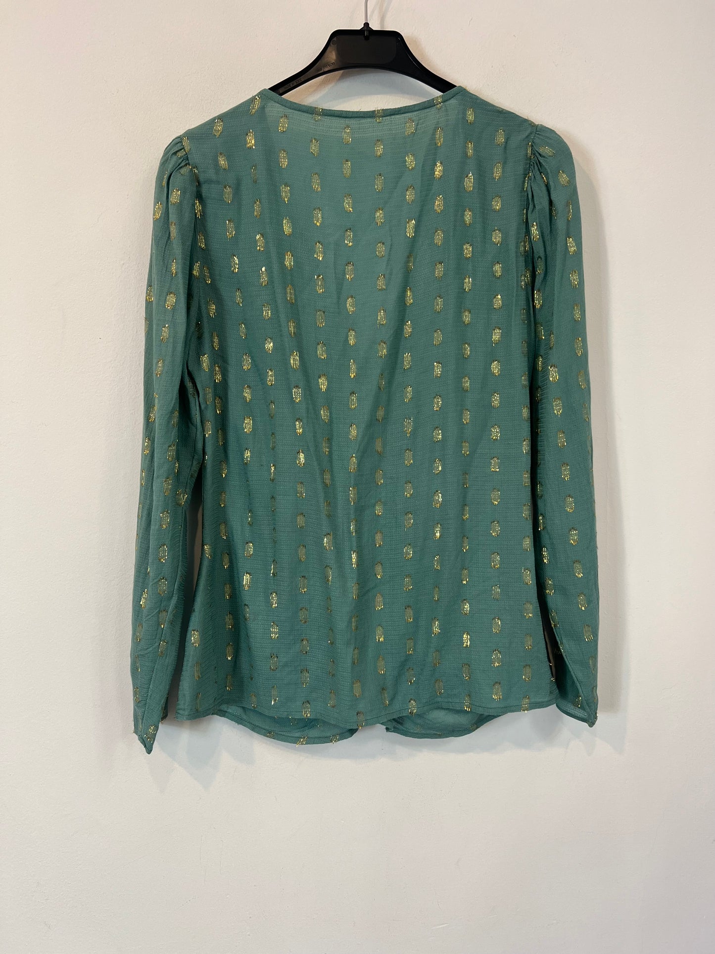 OTHERS. Green blouse with gold details Your(S)