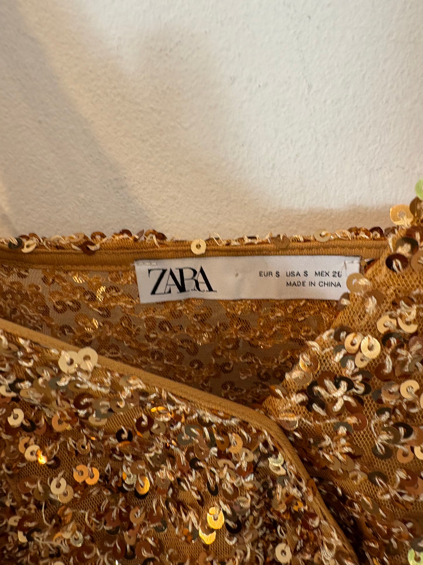 ZARA. Long gold sequin dress. TS
