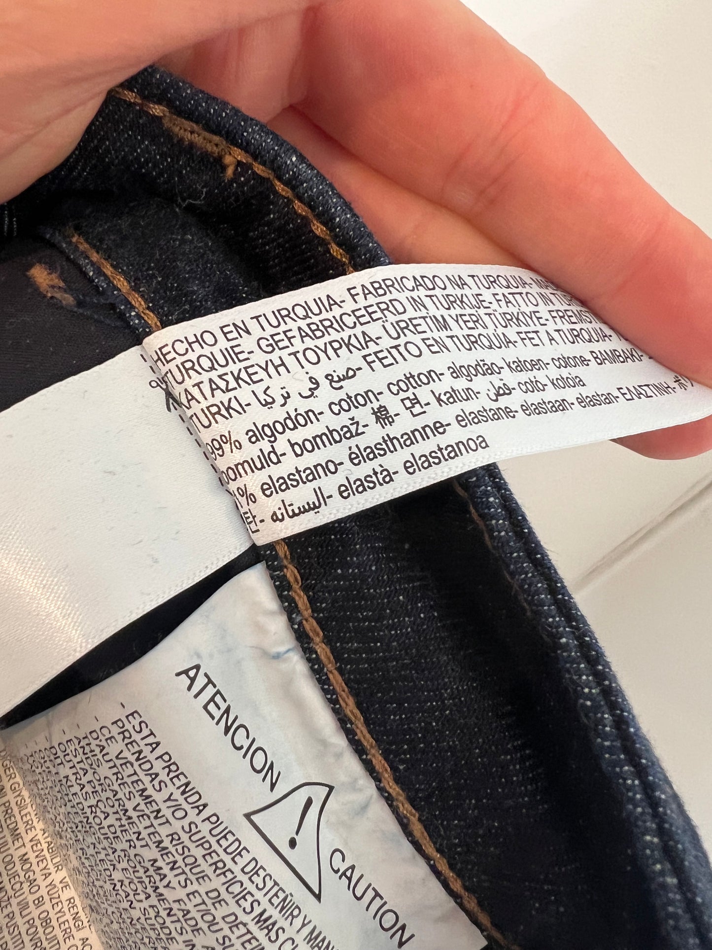 MASSIMO DUTTI. Denim recto azul oscuro. T 36