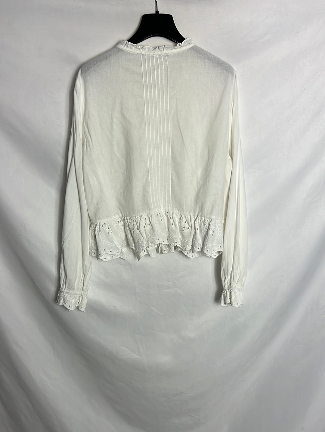 ZARA. Blusa blanca detalles. T L (M)