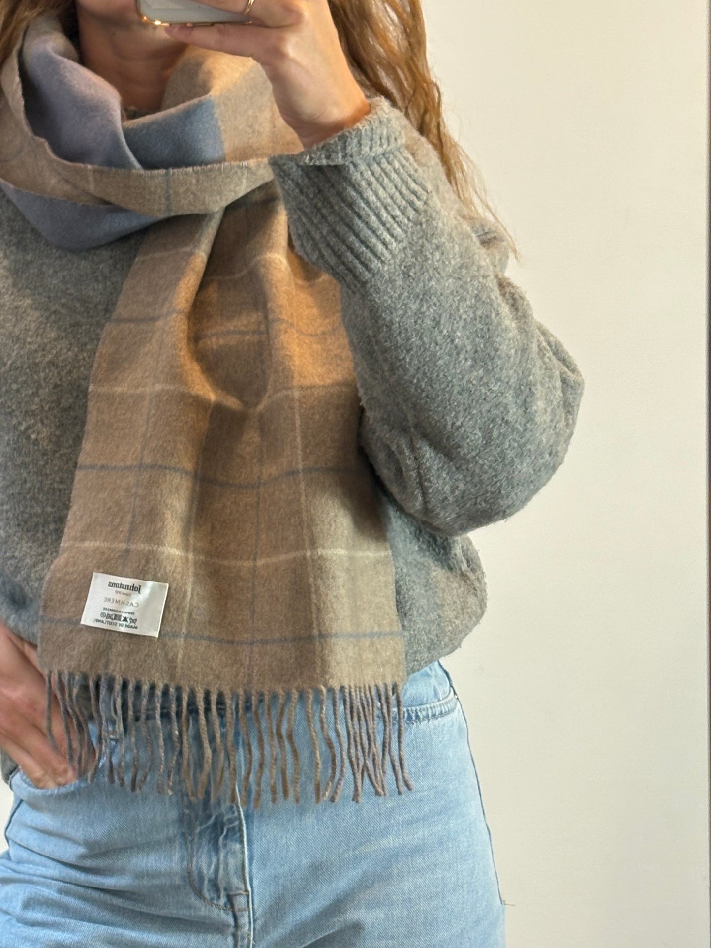 JOHNSTONS OF ELGIN. Bufanda cuadros cashmere