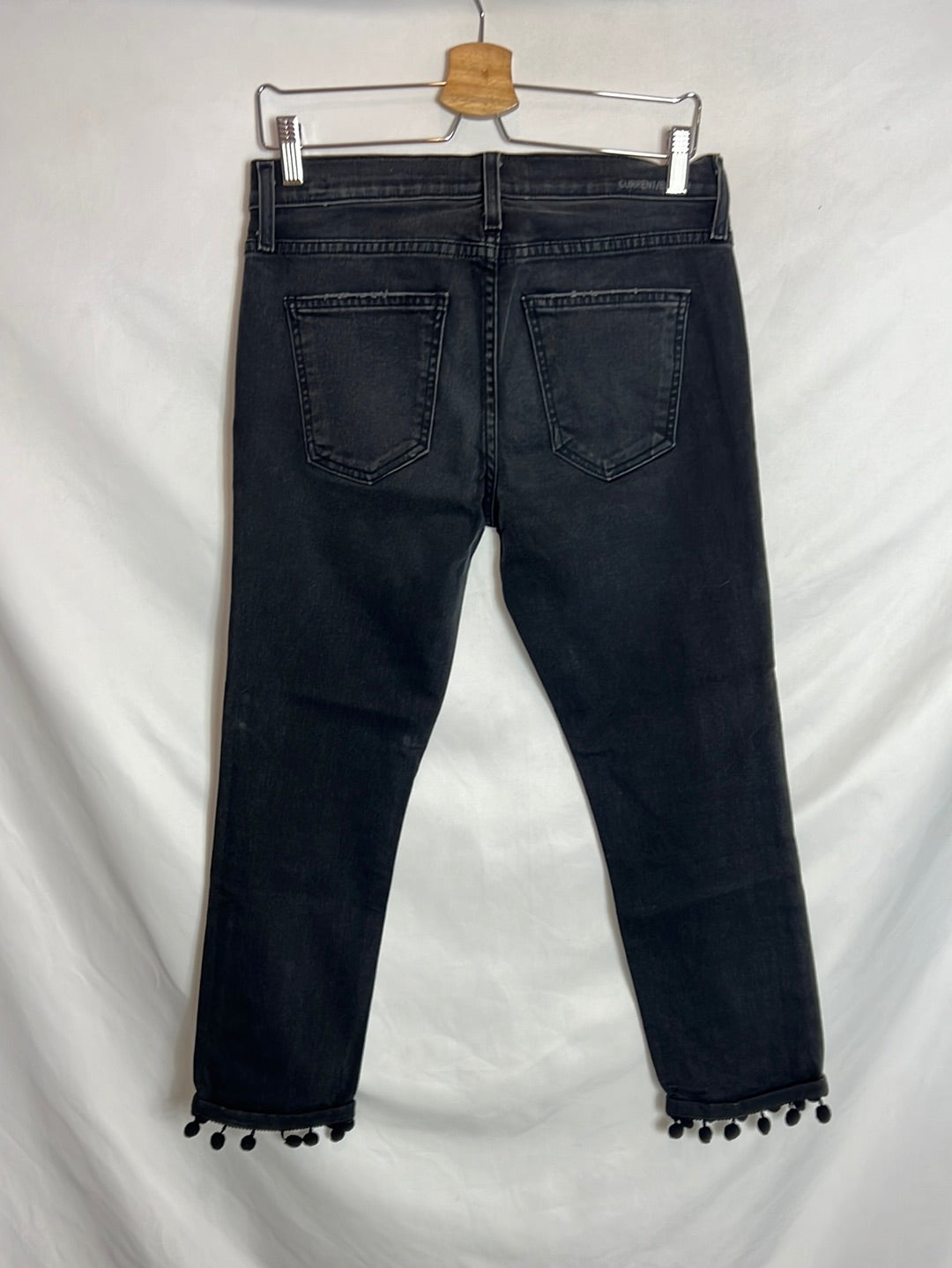 CURRENT ELLIOT. Denim crop negro detalle borlas. T 27(38)