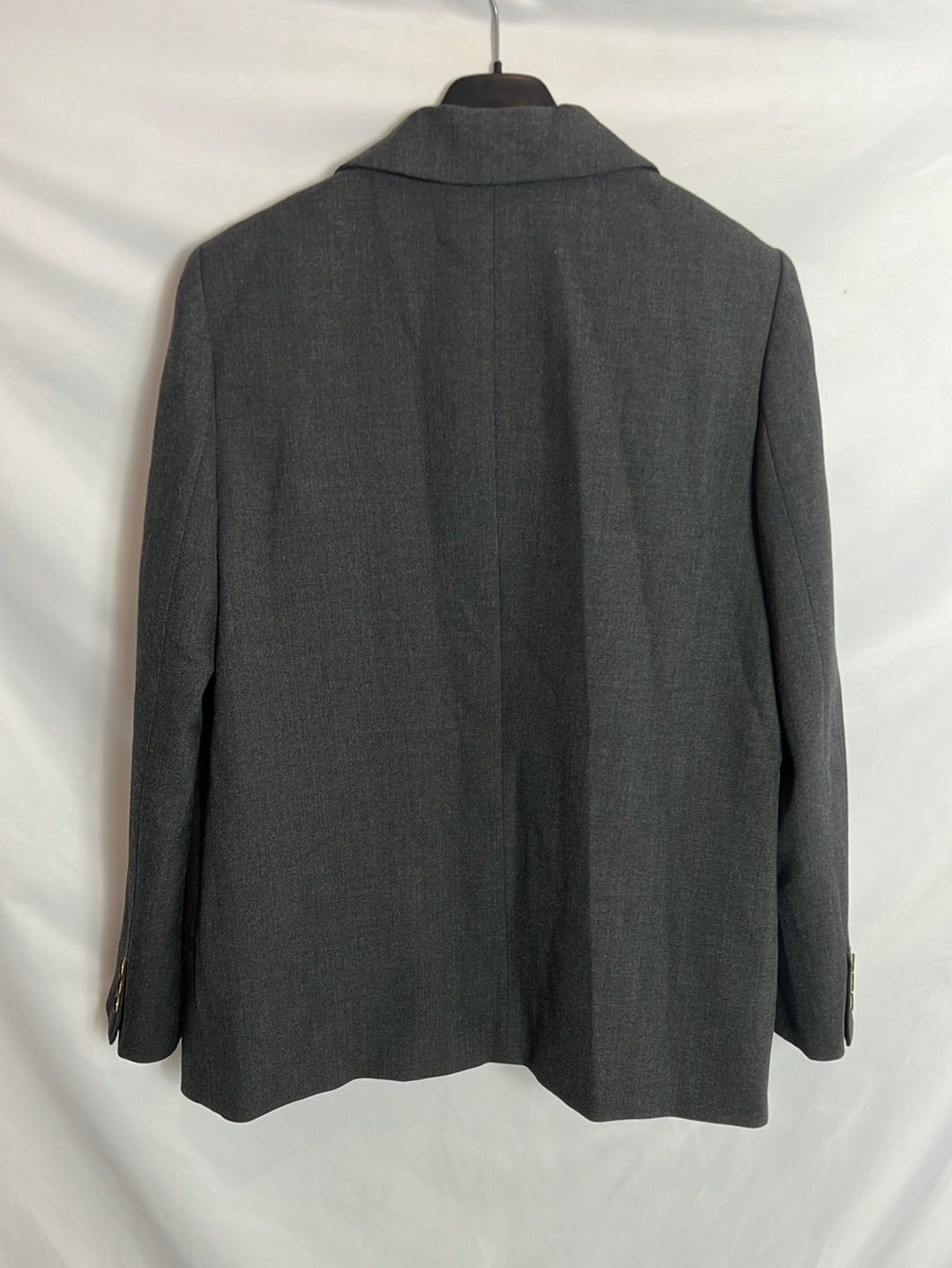 ADOLFO DOMÍNGUEZ. Textured gray blazer. T40