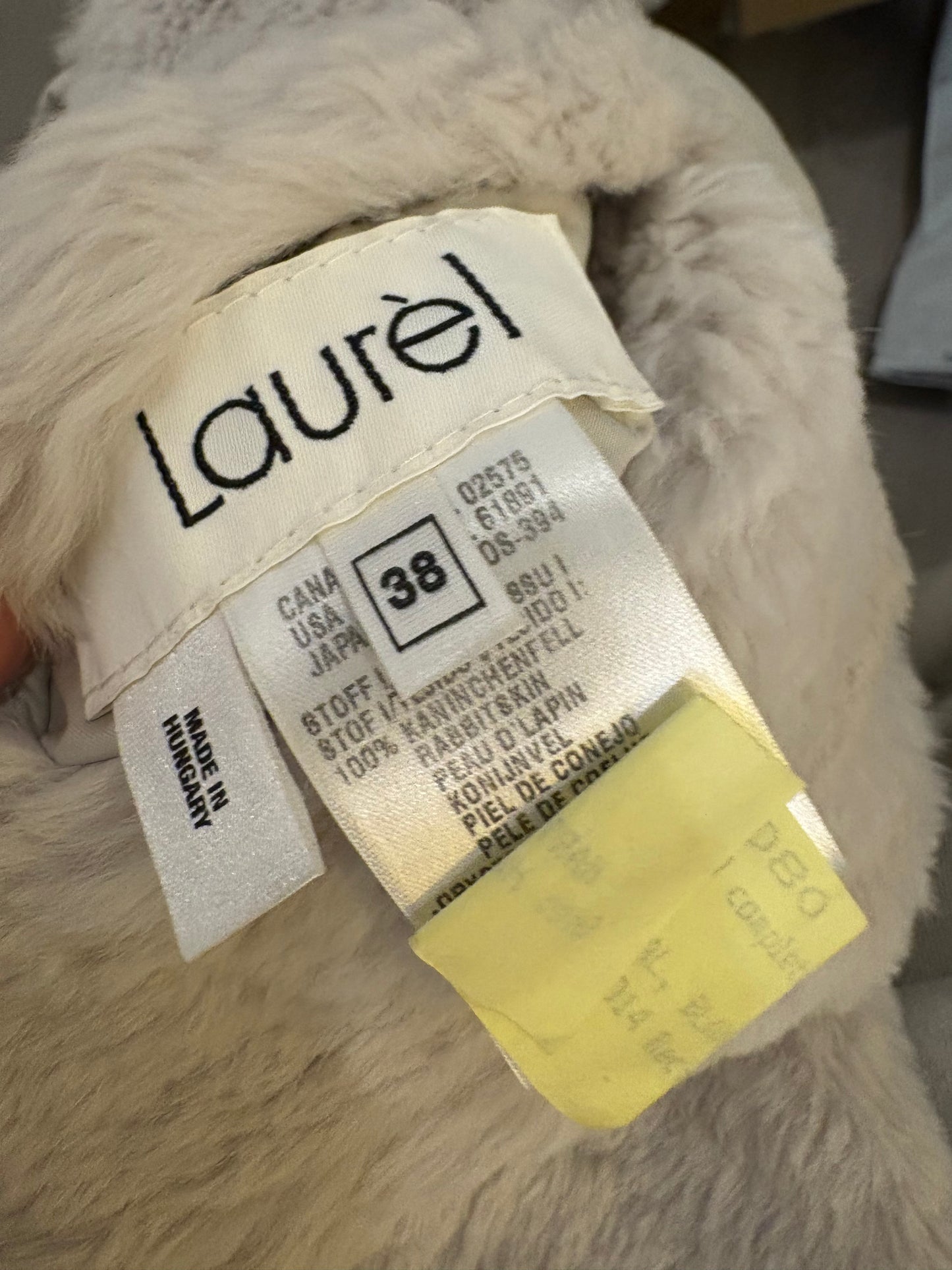 LAURÈL. Chaleco reversible pelo NATURAL