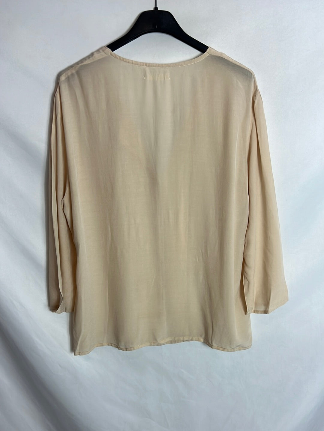 ESE O ESE. Blusa beige fluida abotonada. TS
