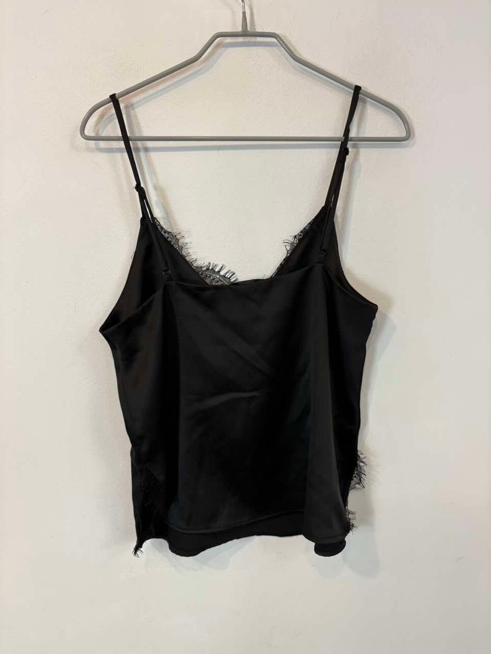 ZARA. Top negro lencero con encaje