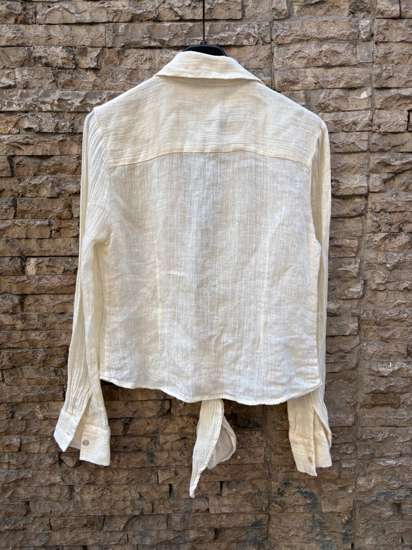 MES DEMOISELLES. Blusa textura anudada