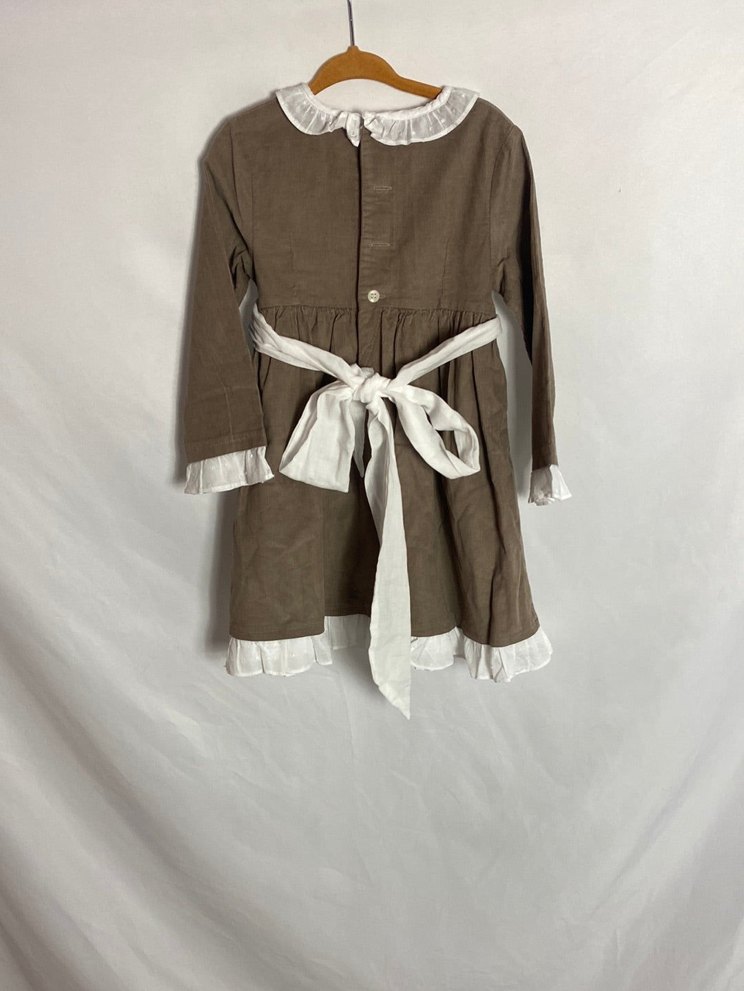 NECK & NECK. Vestido marrón detalle cuello. T.4-5 años