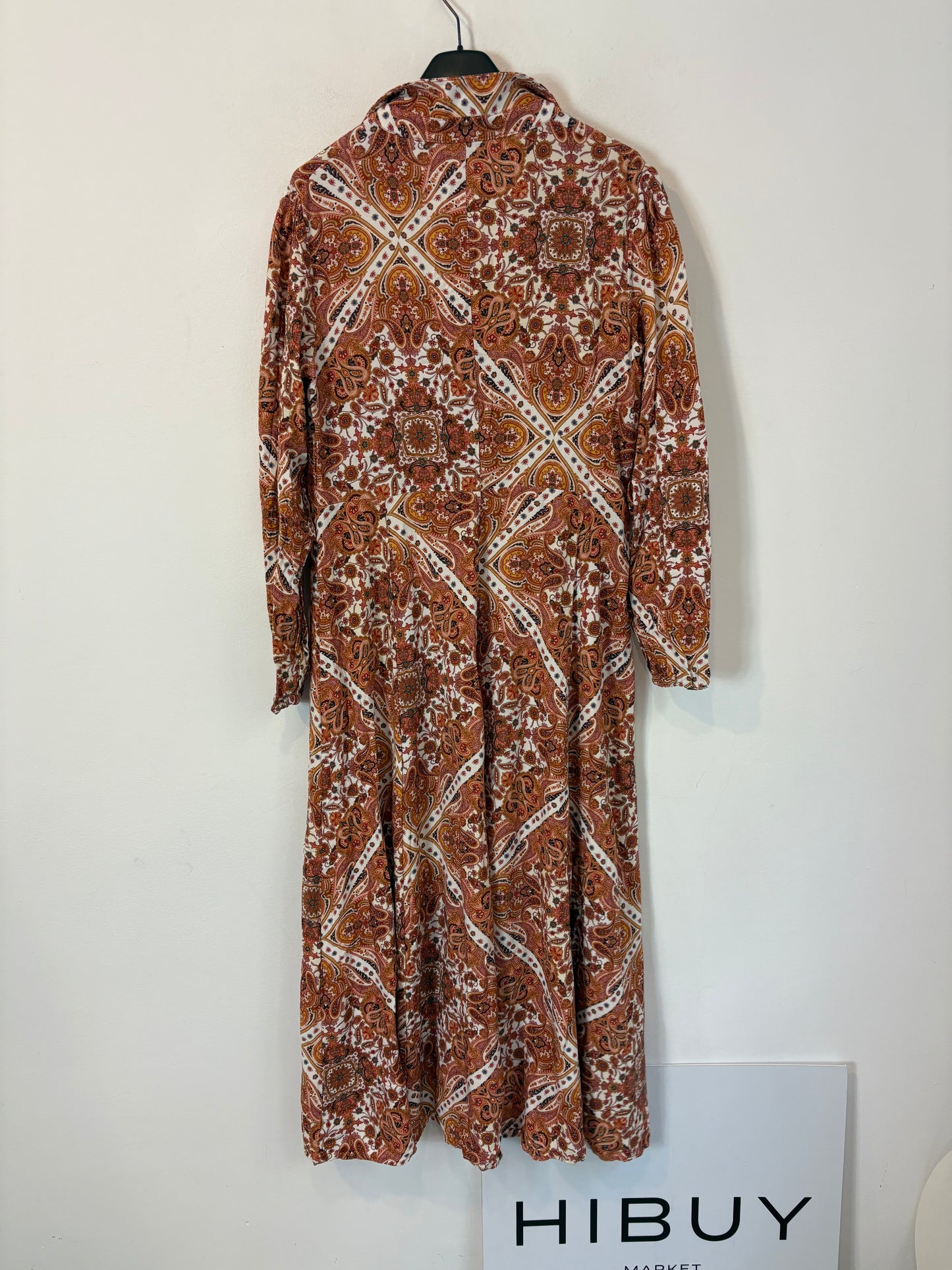 WHITE&ONE. Tile flower kimono Tu(M)