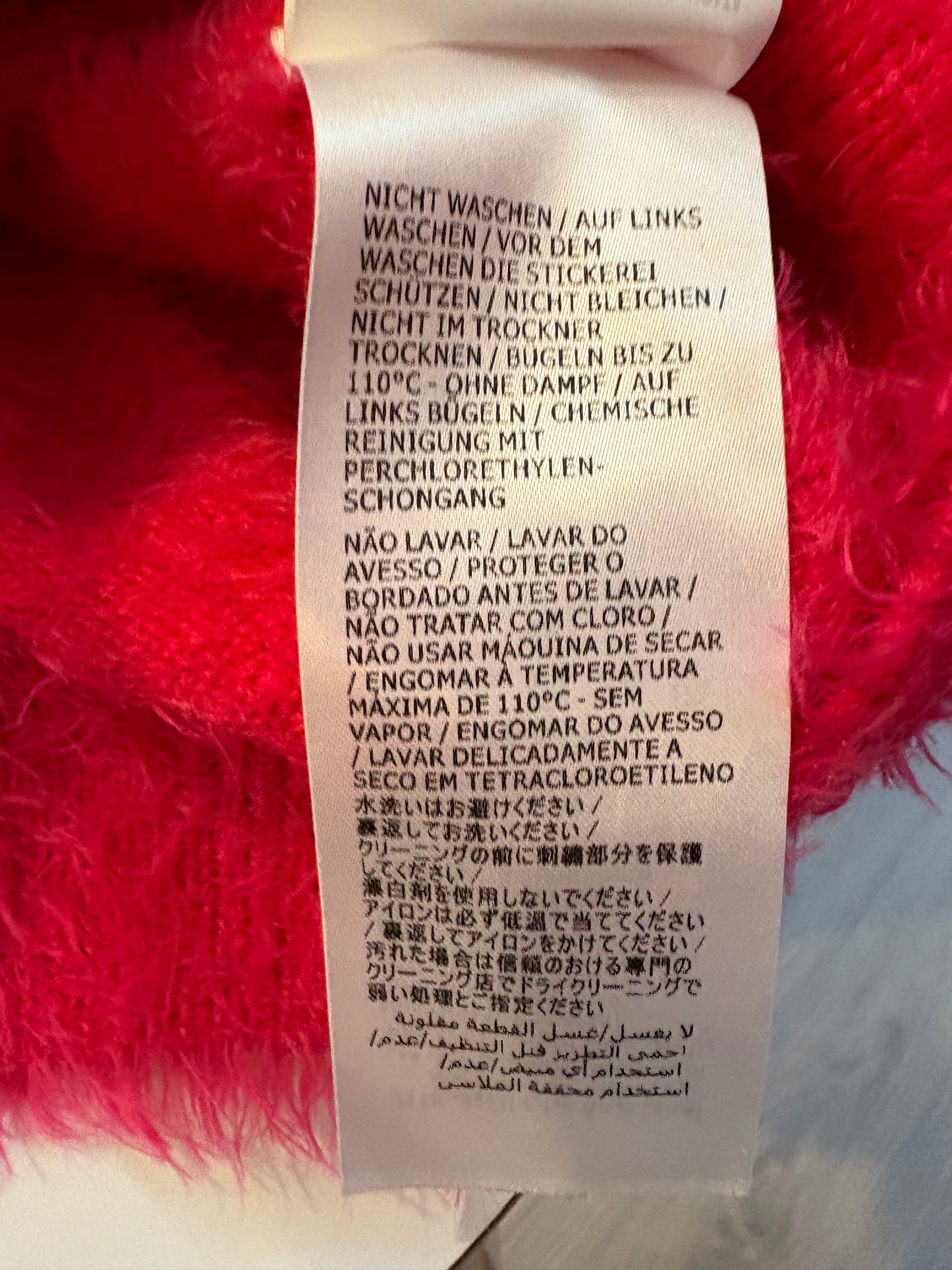 AMEÉ. Sleeveless fringed sweater S.(s)