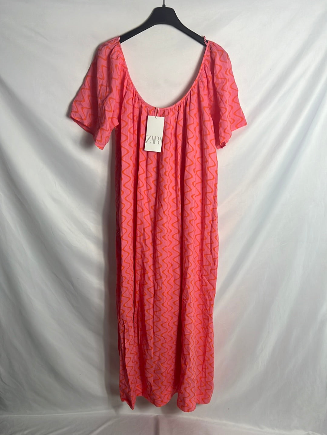 open lace back dress ZARA. Pink zigzag orange dress. Size XS (S/M) – Hibuy market