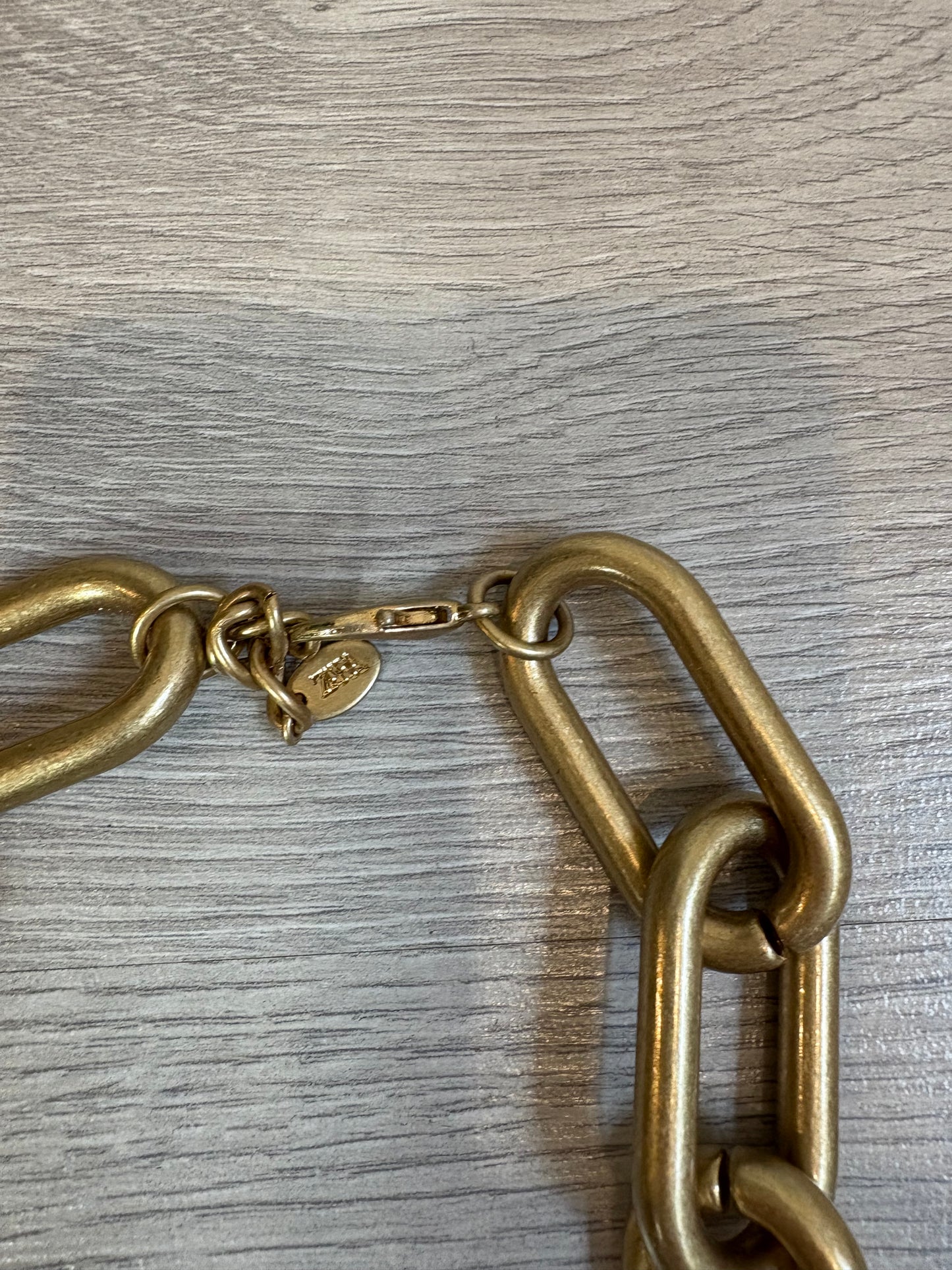 ZARA. Gargantilla eslabones