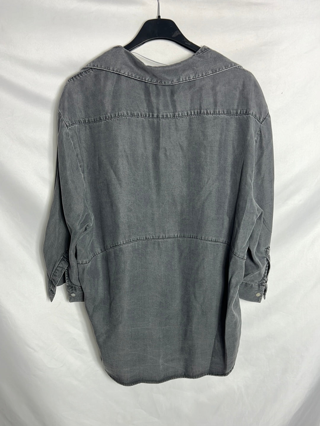ZARA. Blusa gris fluida gris. T S