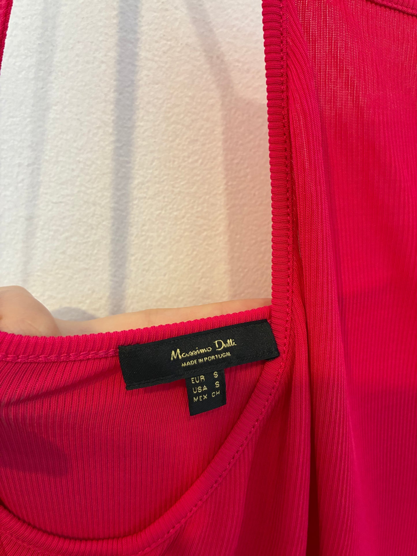 MASSIMO DUTTI. Top rosa textura