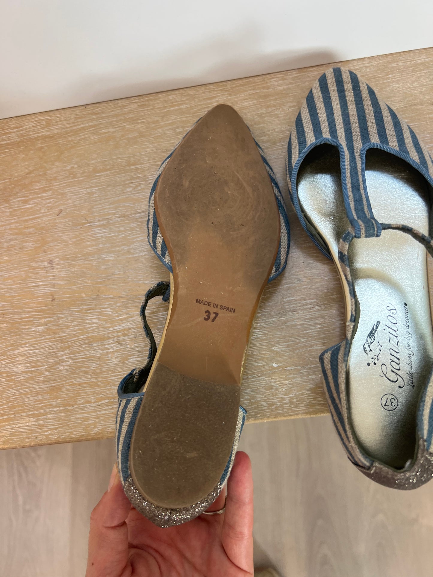 GANZITOS. Zapato plano tela rayas. T 37