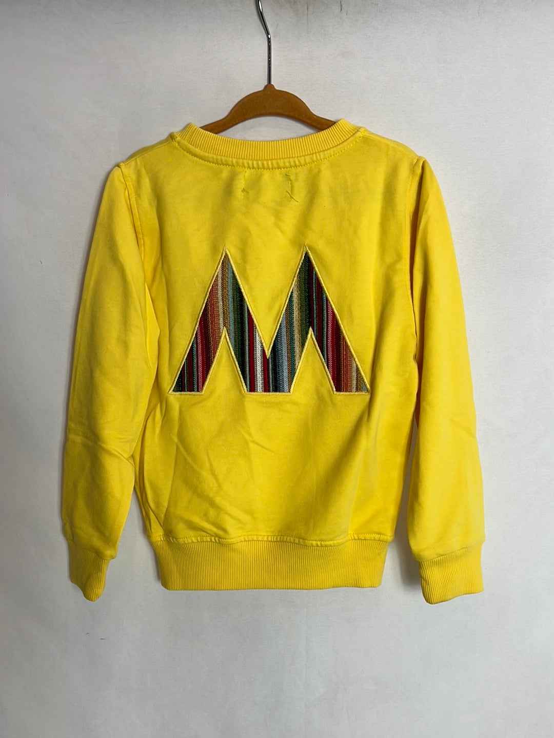 MORAL. Sudadera amarilla letra. T 4 años