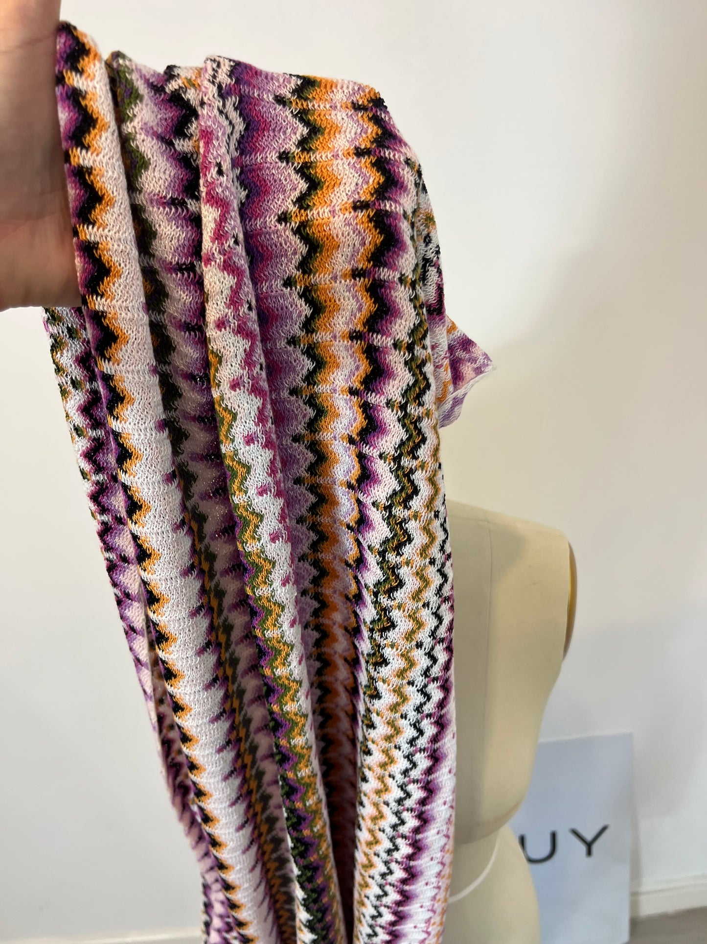 MISSONI. Bufanda algodón zig zag flecos