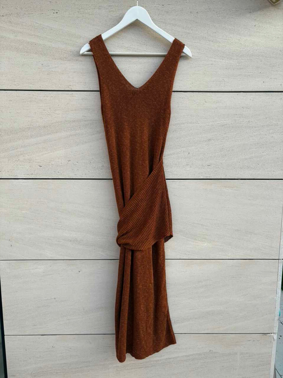 MASSIMO DUTTI. Vestido midi punto caldero
