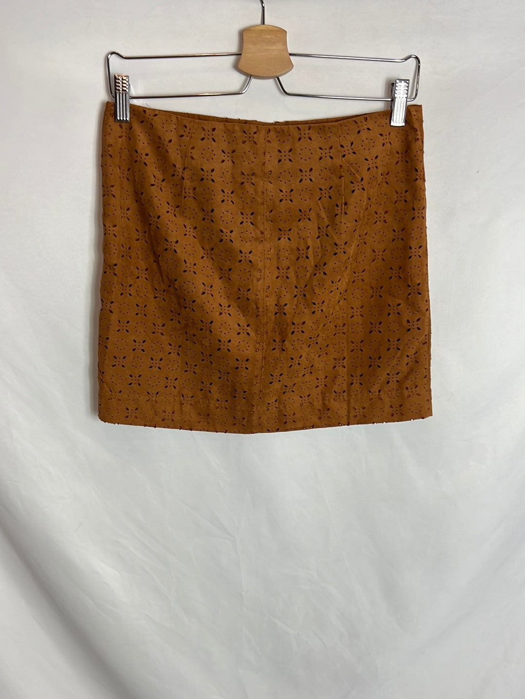 SPRINGFIELD. Falda camel troquelada. T 36