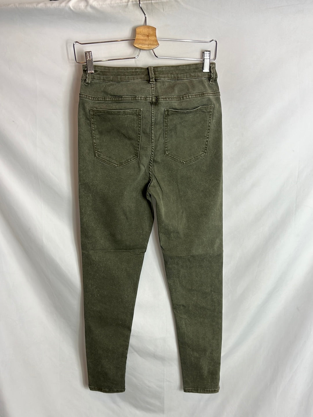 ZARA. Distressed green skinny denim. Size 40