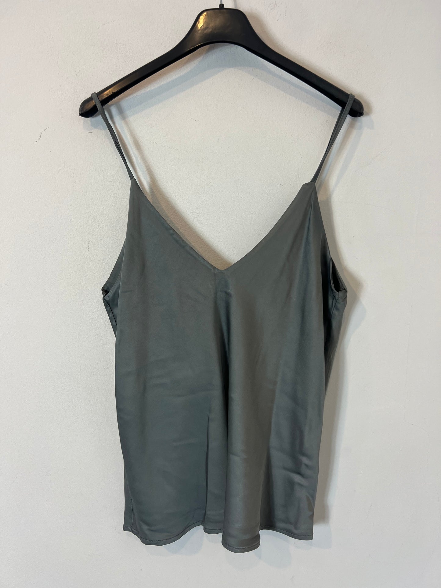 RENATTA&GO. Satin gray top. TM