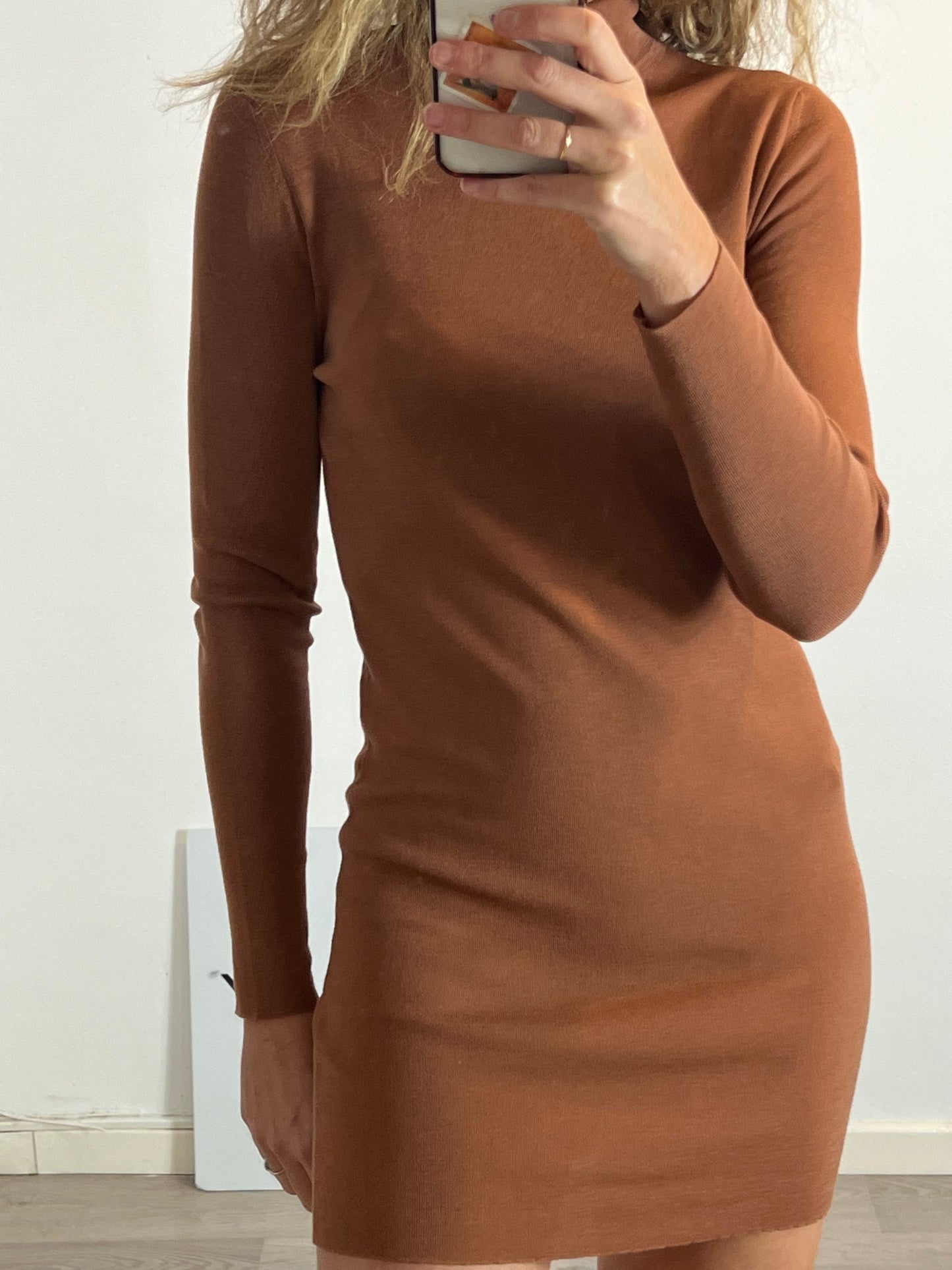 CORTANA. Vestido corto negro lana. T 36