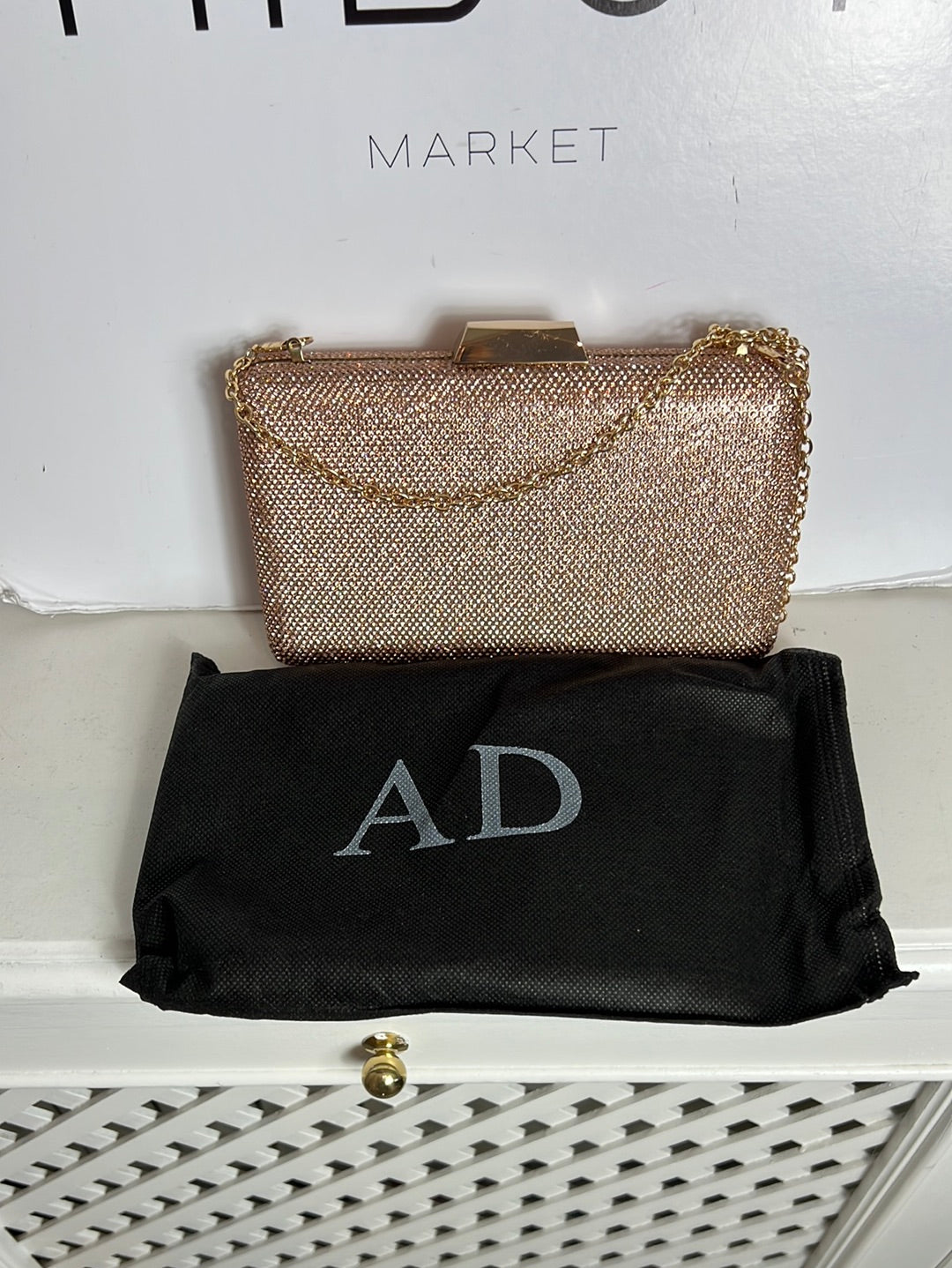 OTRAS. Bolso rígido pedreria