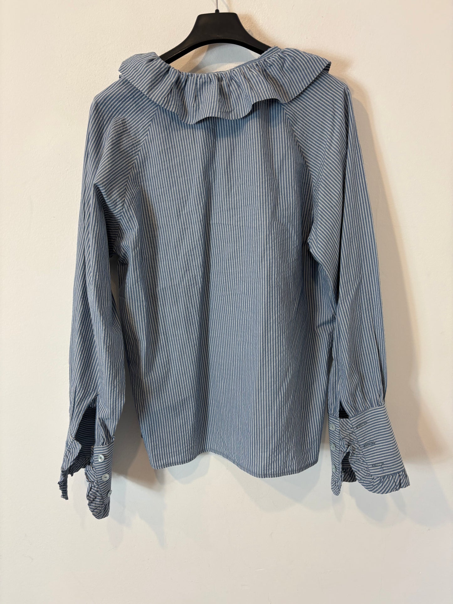 DELUEM. Striped blouse with ruffled collar. TS/M