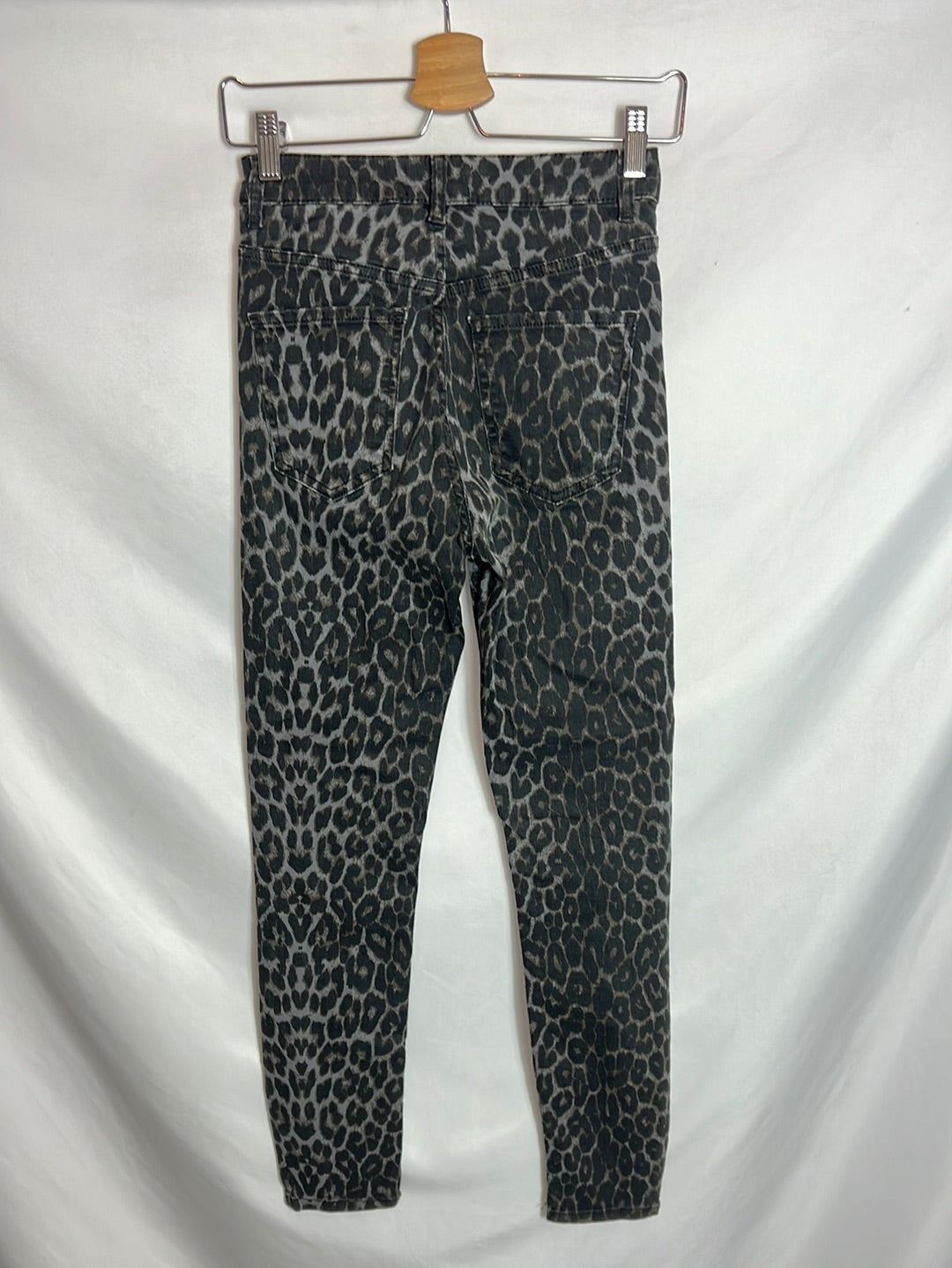 ZARA. Denim pitillo animal print. T 38