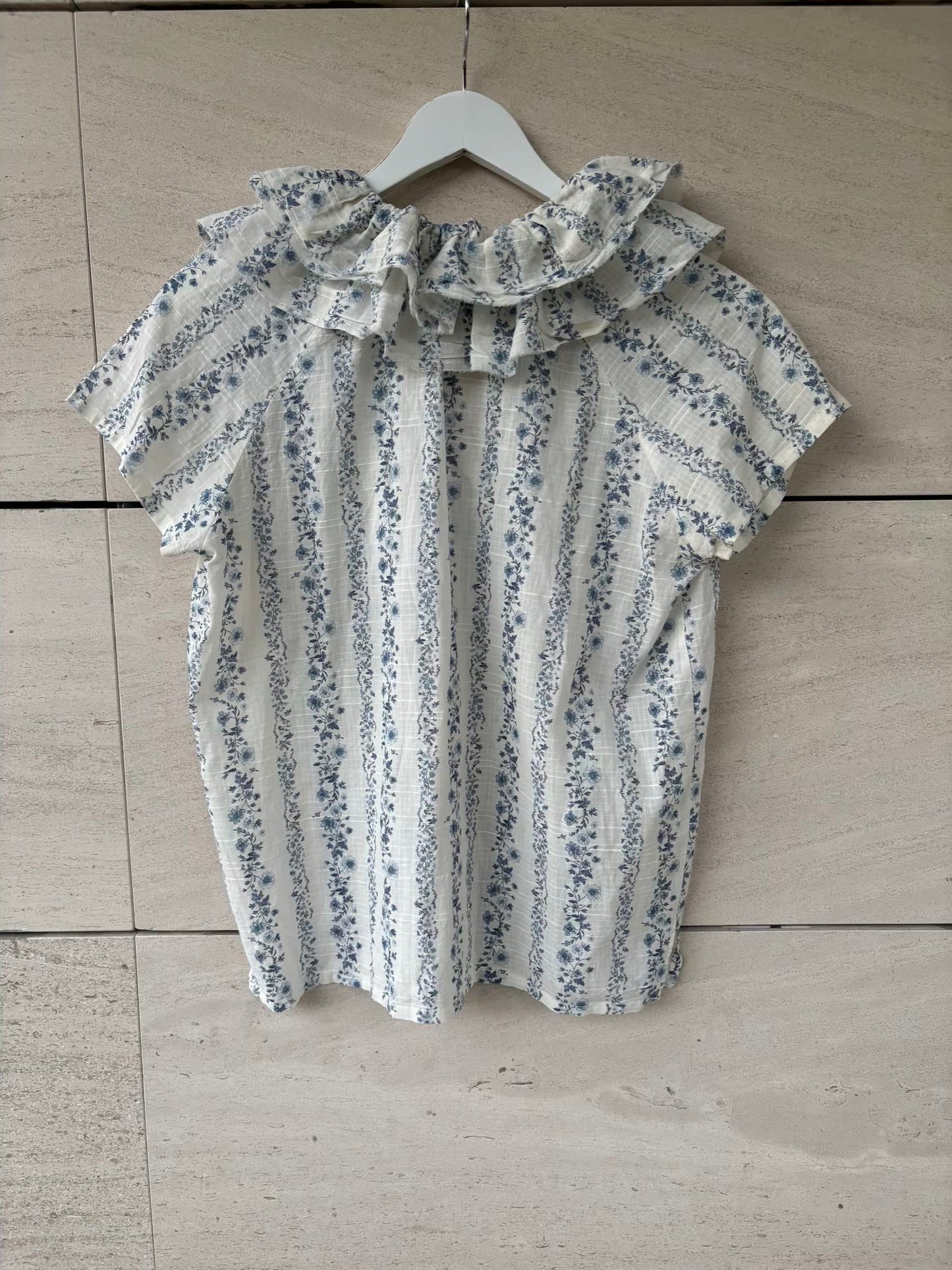 COSMOSOPHIE. Blusa textura estampado floral