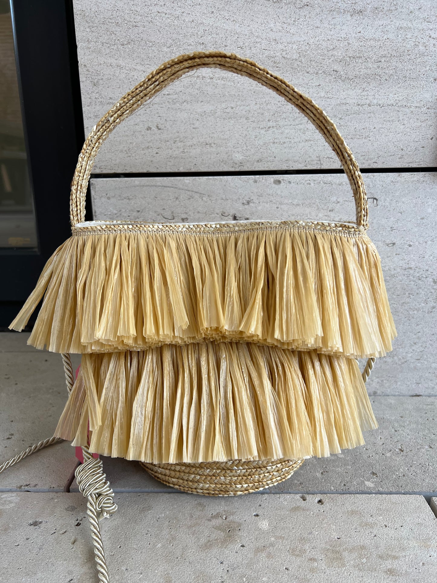 ZAHATI. Bolso rafia flecos