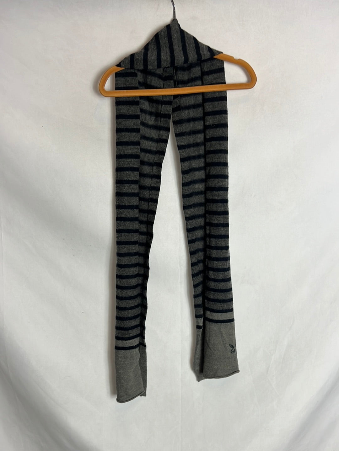 RED GLOBE. Gray and blue children's scarf