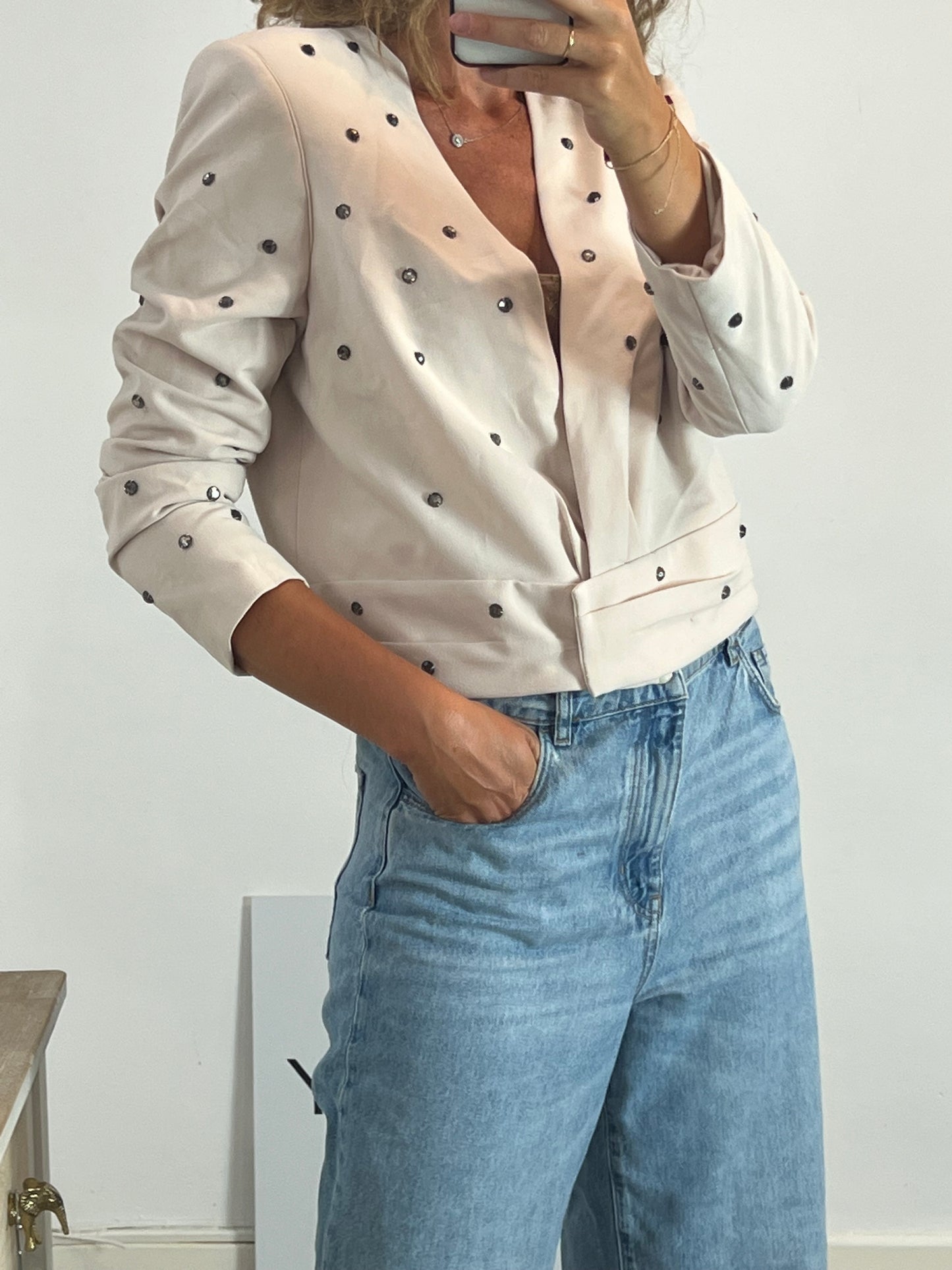 INTROPIA. Beige jacket with rhinestone detail. Size 46 (L)