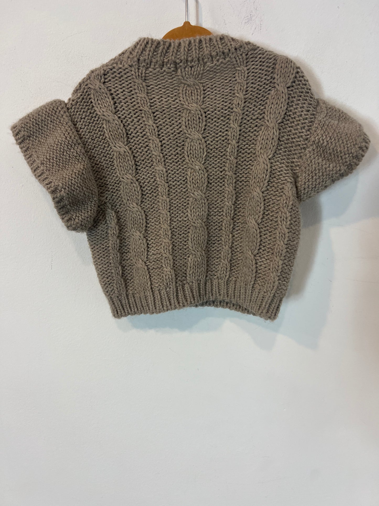 LARANJINHA. Chaleco beige ochos T.24 meses