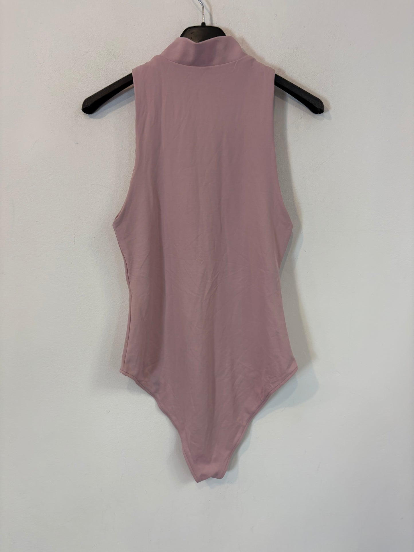 ZARA. Body elástico color malva. T M