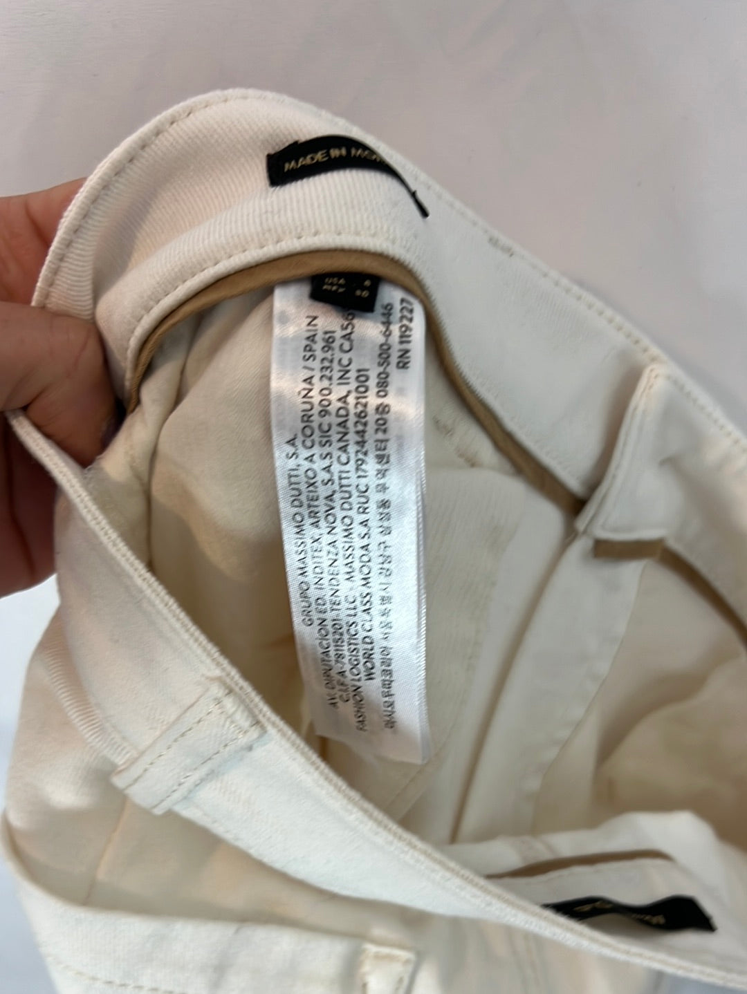 MASSIMO DUTTI. Denim cropped dobladillo. T 40