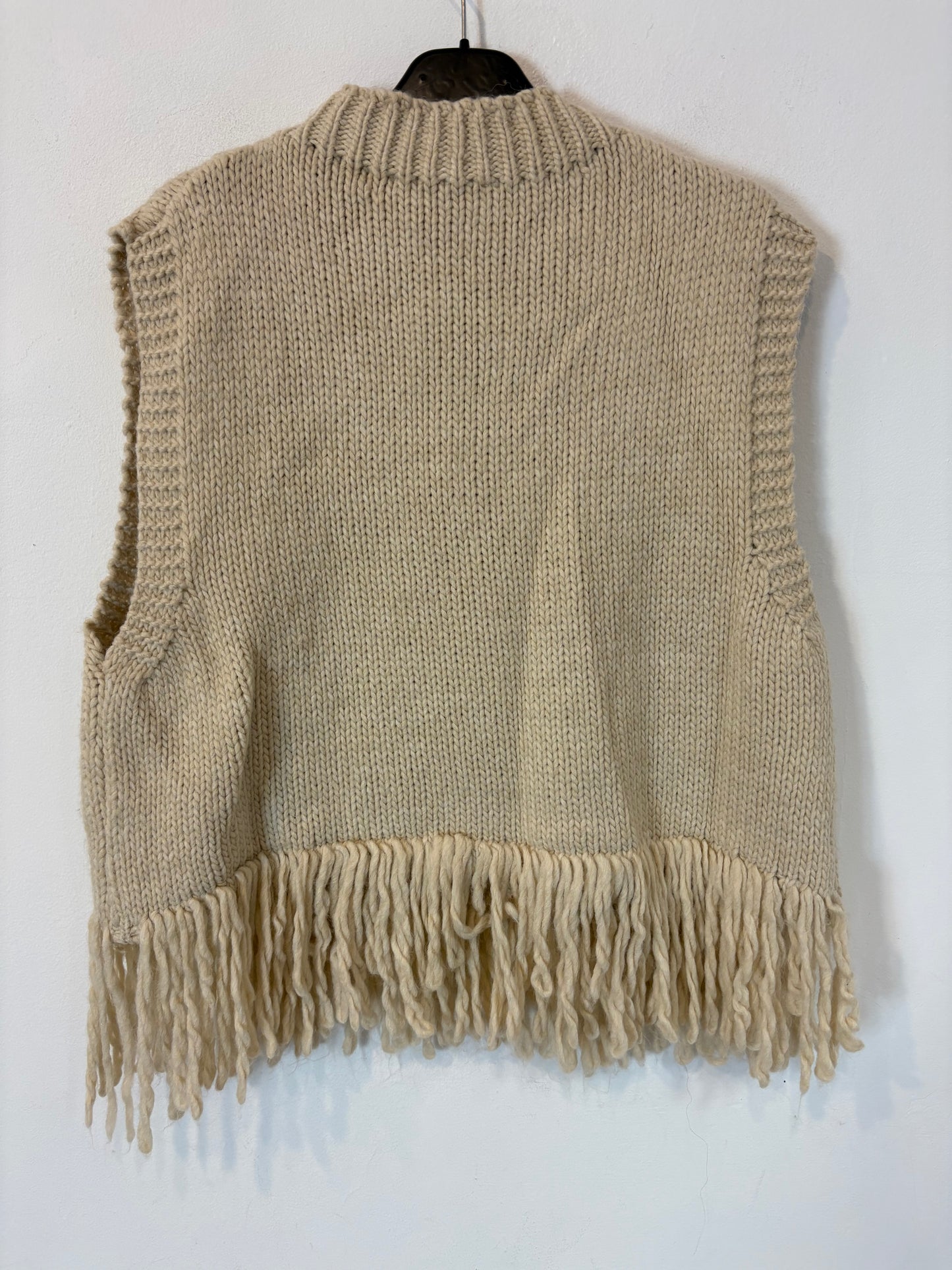 AMEÉ. jersey sin mangas flecos T.(s)