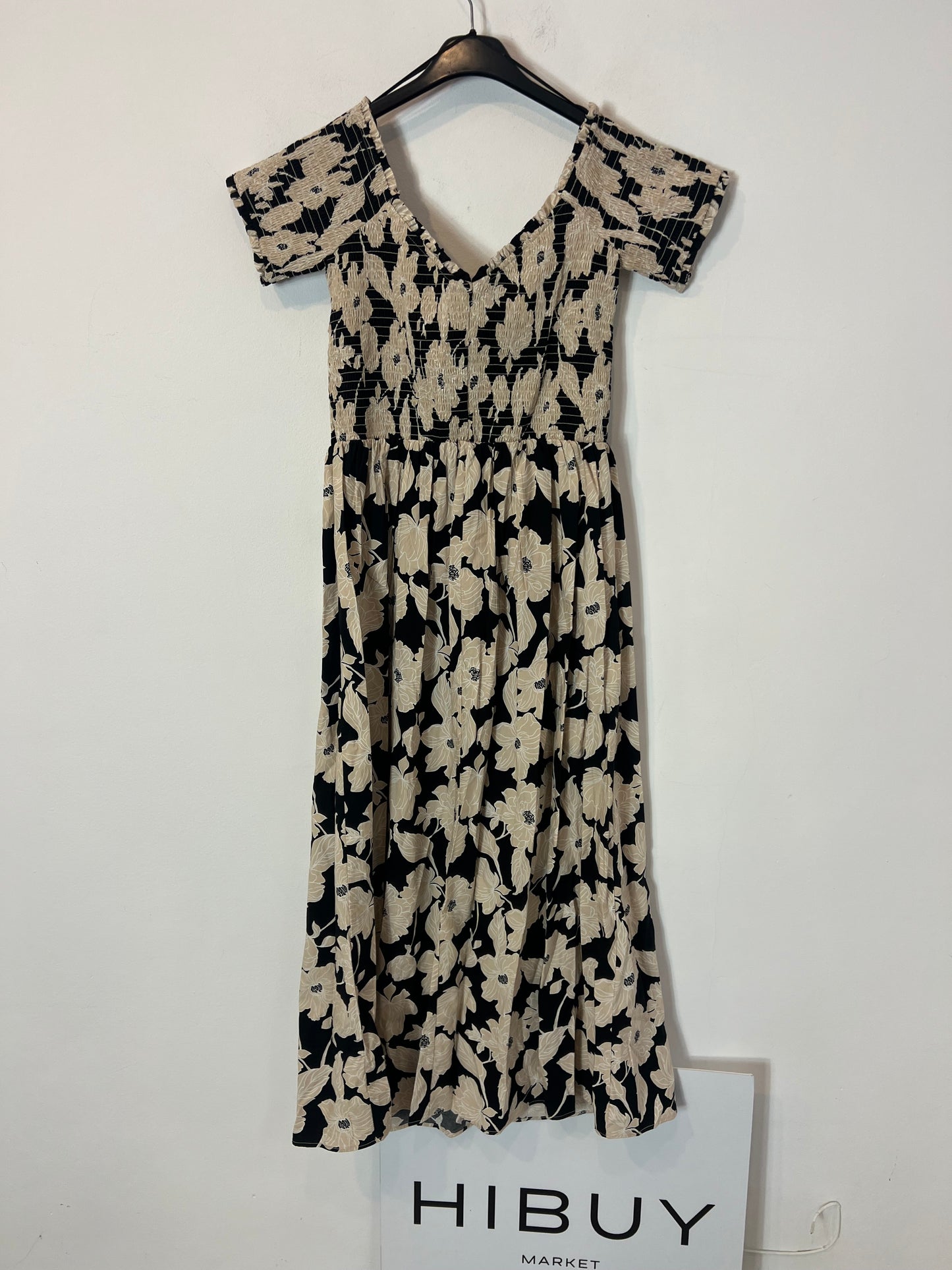 H&M. Printed midi dress. TM
