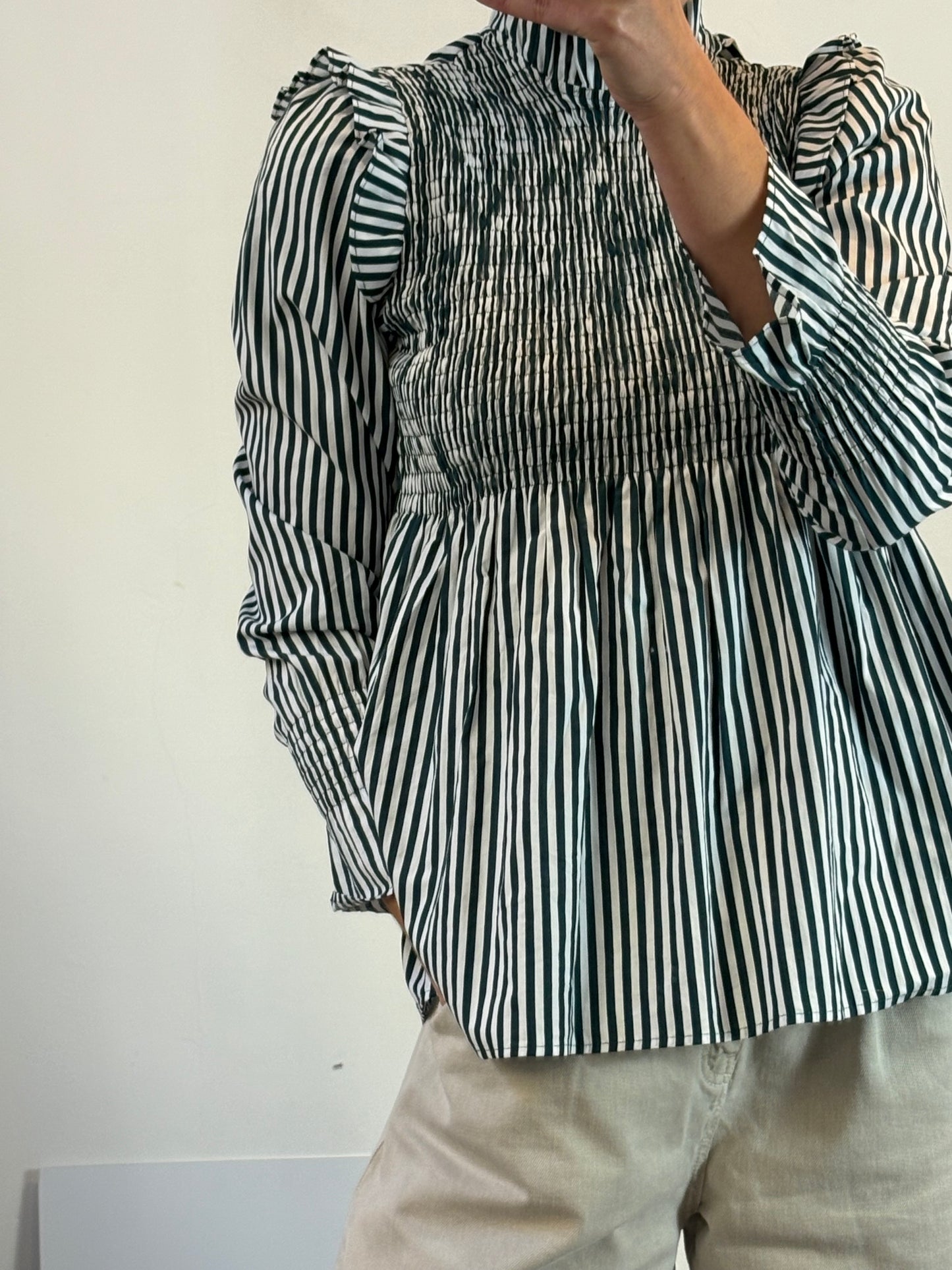 DELUEM. Blusa rayas nido de abeja