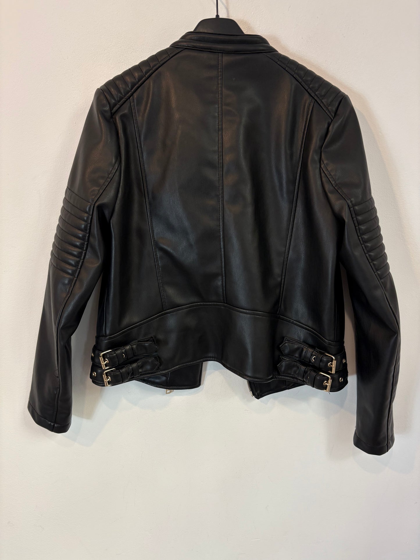 ZARA. Coral beaded jacket. TS