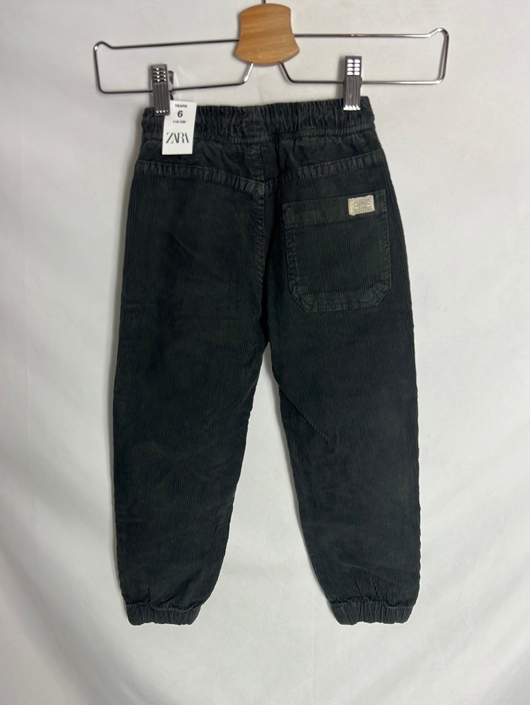 ZARA. Gray corduroy jogger pants. Size 6 years.