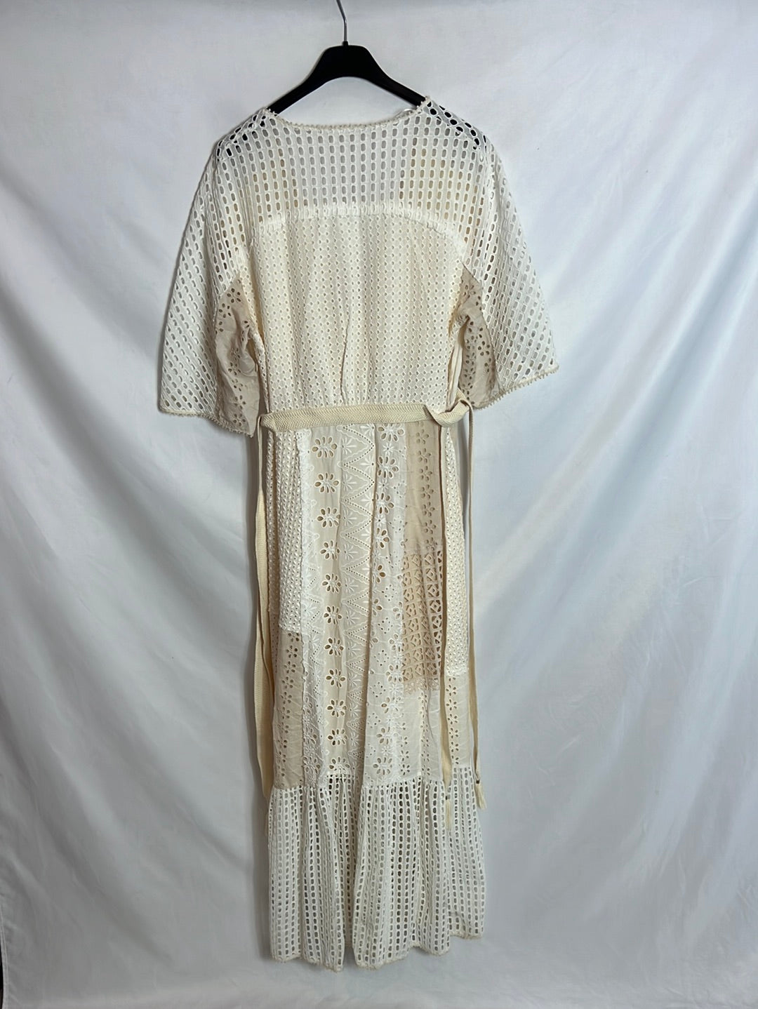 ZARA. Beige die-cut long dress. TS