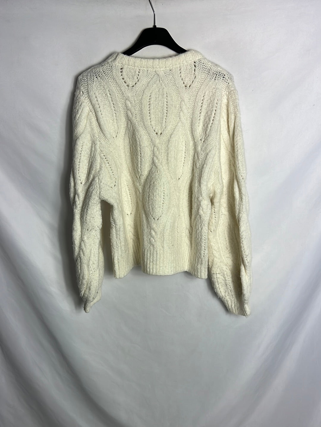 CLP. Jersey beige mangas abullonada T.l