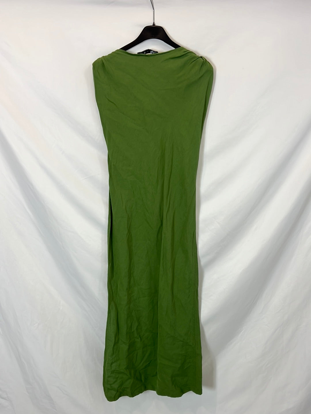 ZARA. Vestido largo verde T.s