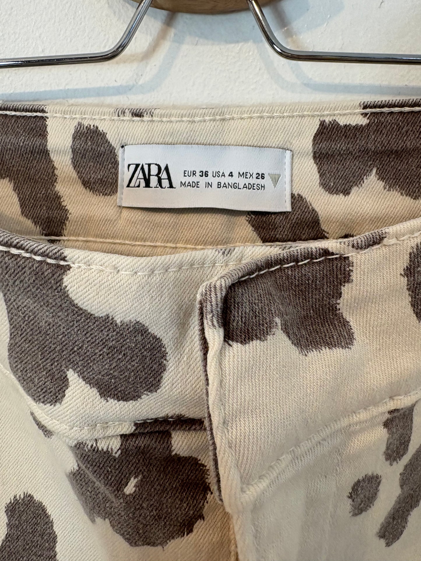 ZARA. Printed stretch denim. T 36