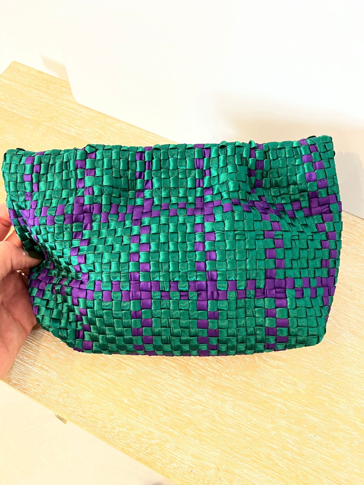 ZARA. Bolso de mano trenzado bicolor